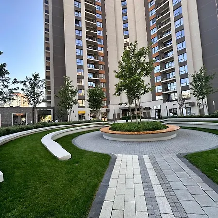 Milo Lux - Waterfront -