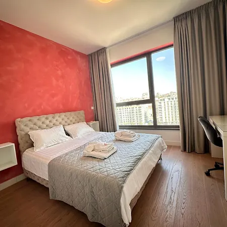 Milo Lux - Waterfront - *